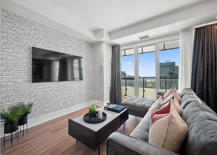The Ellios Suites - In Downtown Toronto, Opposite Cn Tower & Rogers Centre